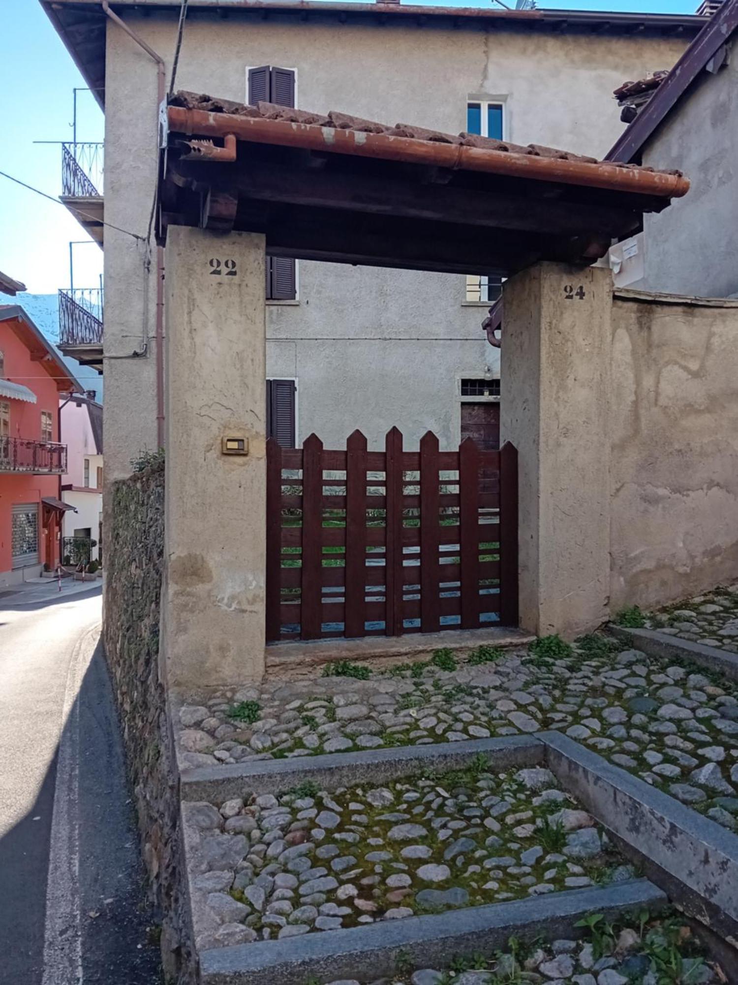 Ca D'Albin Apartment Gravedona Exterior photo